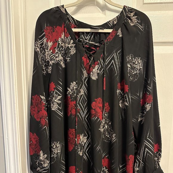 Michel Studio Women's Dark Floral Long Sleeve Lace Up Tunic - Picture 1 of 5